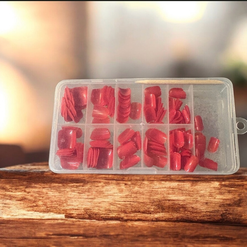 Multi-Color Glue On Nails with Storage Box